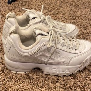 White , size 8 , FILA